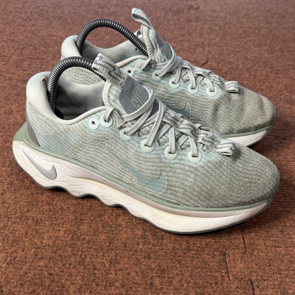 Nike Motiva Grey Sage Green Walking Shoes DV1238-006 Womens 8.5 gym yoga fit C+
